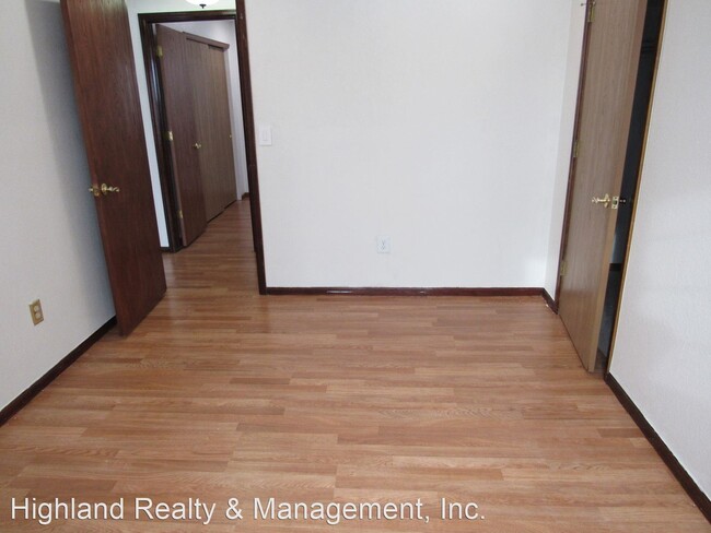 Building Photo - 4 br, 2.5 bath House - 10671 Kipling Way