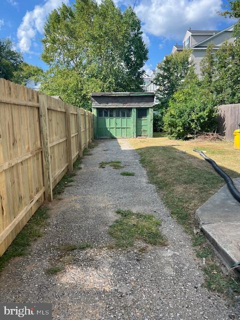 Building Photo - 42 Holland Ave