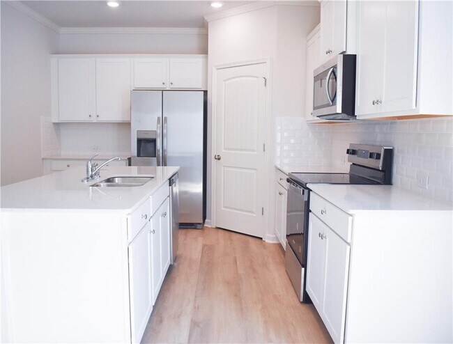 Building Photo - 6686 Corryton St