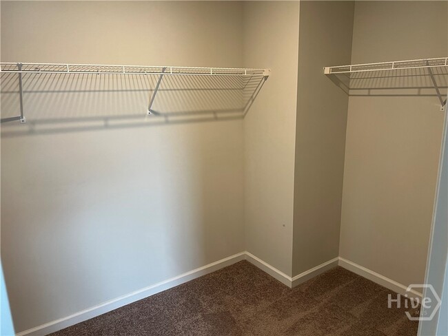 Building Photo - 110 Coopers Rise