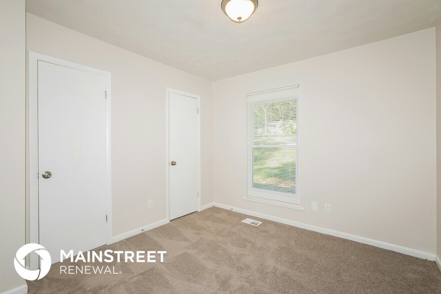 Building Photo - 424 Azalea Dr