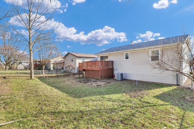 Building Photo - Spacious 4-Bedroom Home with Fenced Yard a...