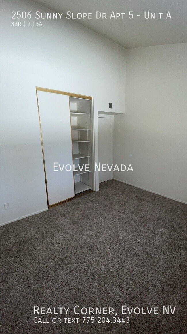 Building Photo - 2506 Sunny Slope Dr