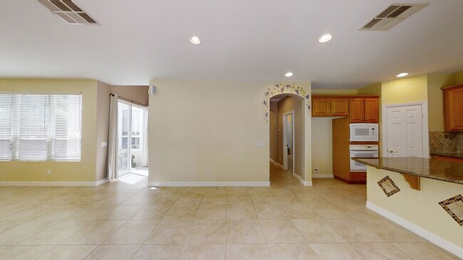 Building Photo - 3724 Strata Dr