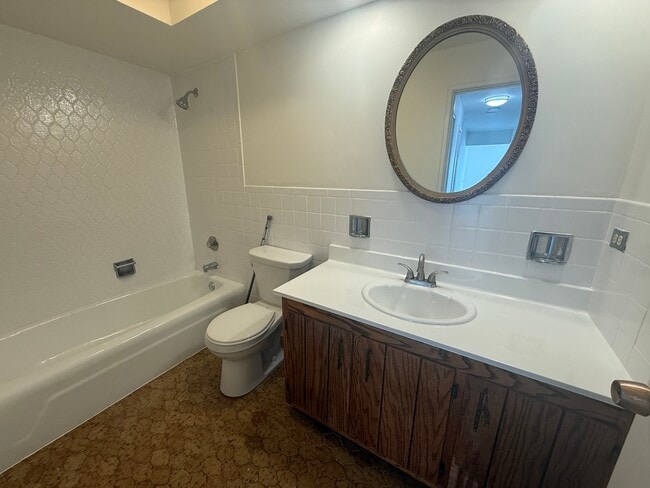 Building Photo - 2300 N Harlem Ave