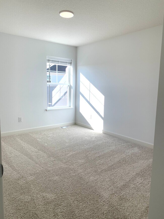 Building Photo - 1914 Prospect Ln