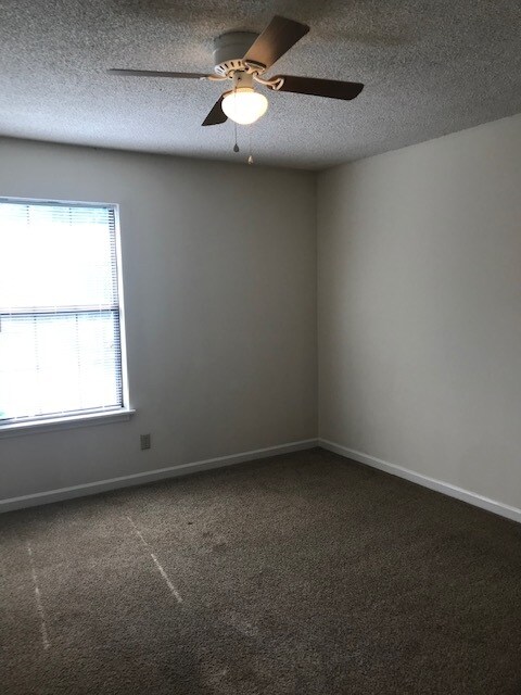 Bedroom 2 - 1129 Leaf Ave