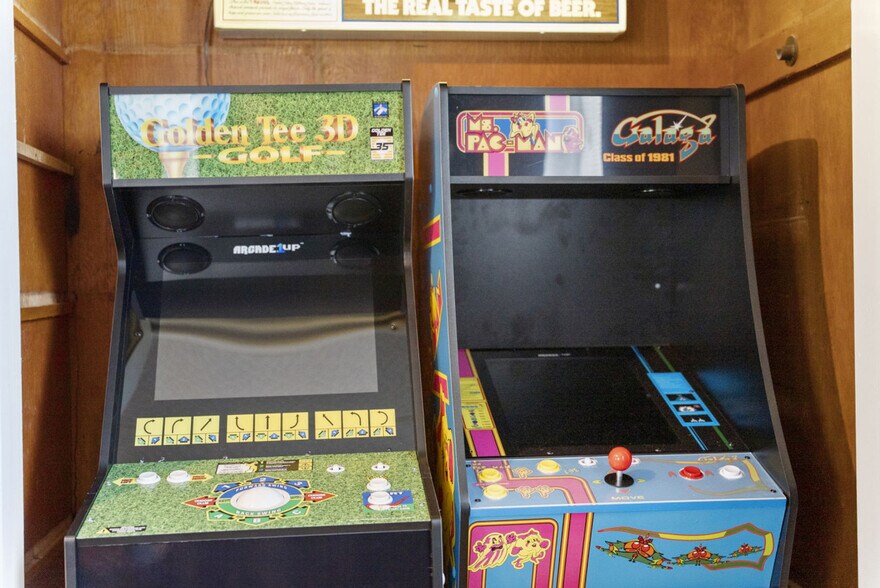 Building Photo - 1710 Hess Blvd