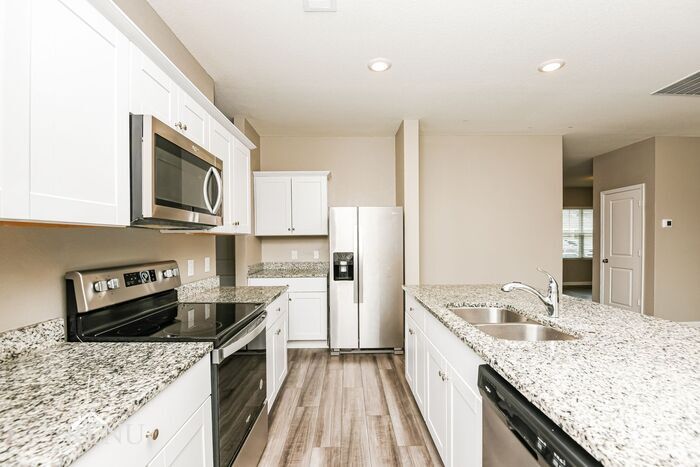 Building Photo - 13320 Wysong Dr