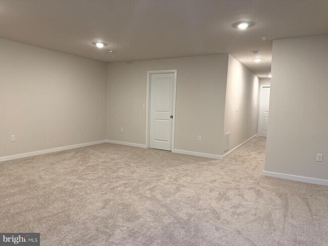 Building Photo - 115 Abramo Victor Dr