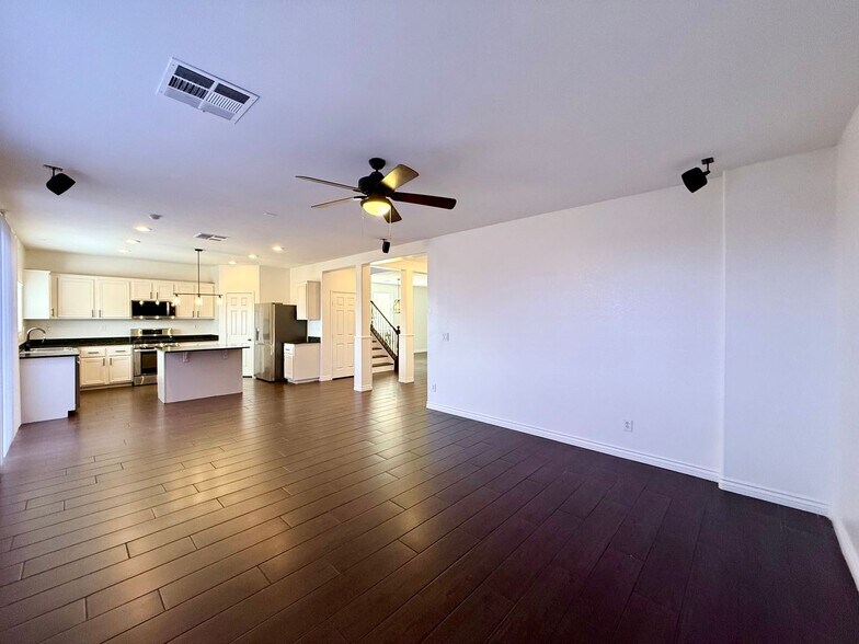 Building Photo - 3445 Conterra Park Ave