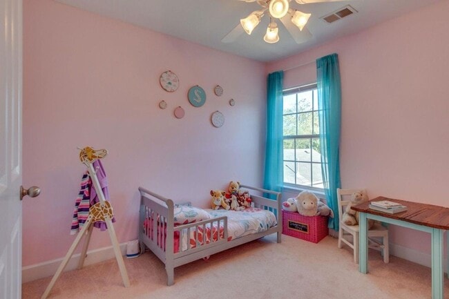 Building Photo - COMING SOON! Spacious 3BR/2.5BA Duplex in South Nashville | Pet Friendly | Prime 37211 Location N...