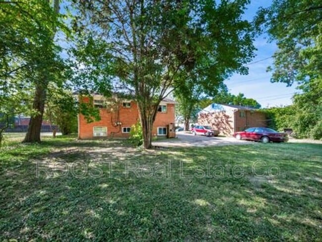 Building Photo - 780 Moon Rd