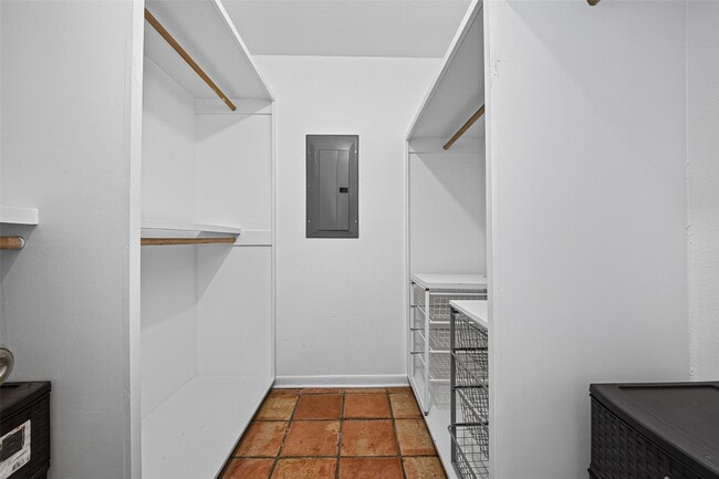 Building Photo - 1344 Chardonnay Dr