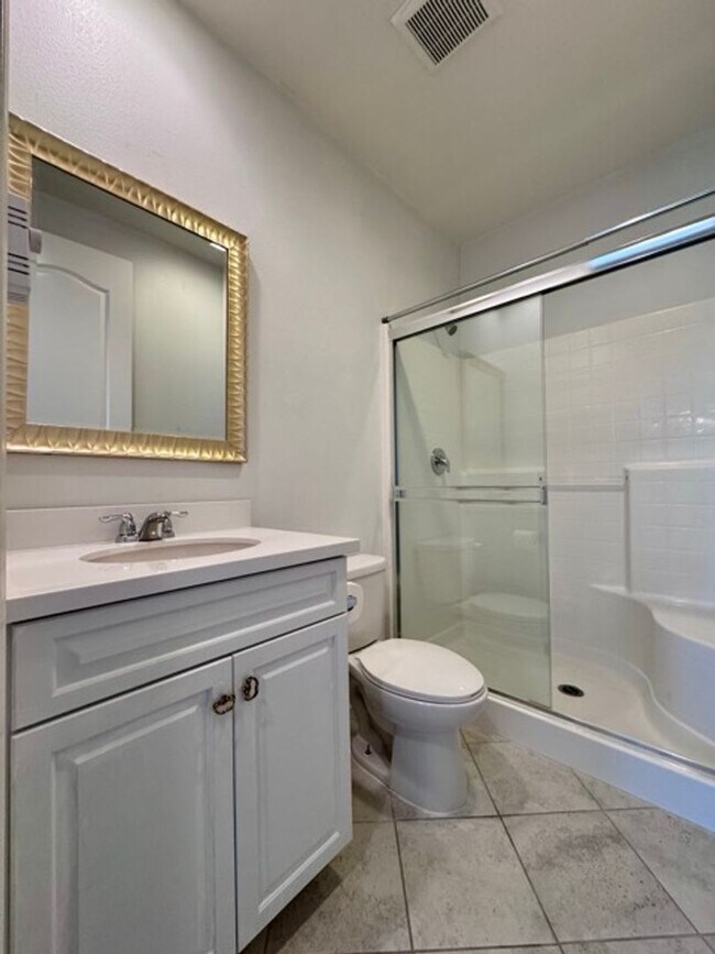 Building Photo - Welcome to this stunning 5 bedroom home fo...