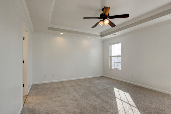 Building Photo - Stunning Five Bedroom With Hardwoods, Fireplace and Covered Patio in Sunset Meadows