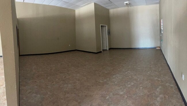 Building Photo - Downtown Paso store front