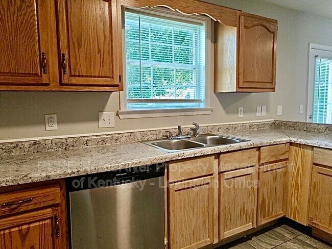 Building Photo - 1053 Merrick Dr