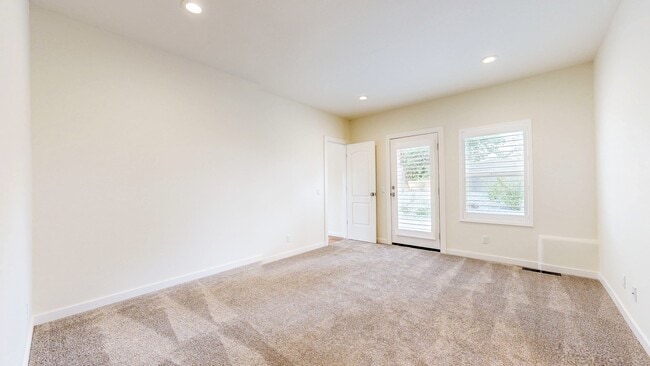 Building Photo - 9901 Old Camp Ln