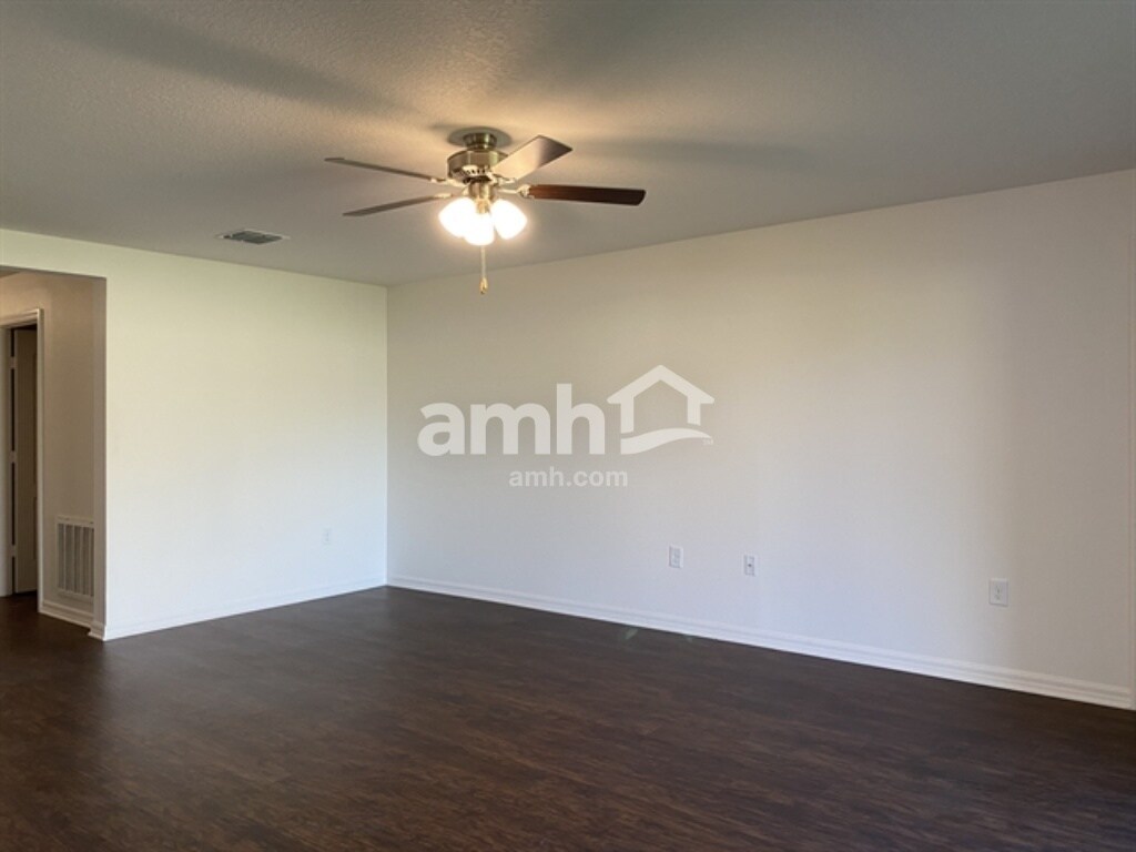 Building Photo - 1122 Brenton Leaf Dr