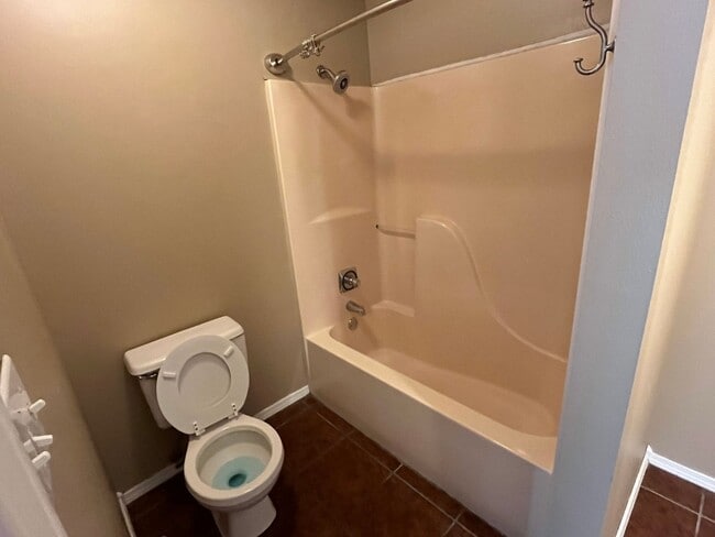 Building Photo - 2005 S Tampa Ave