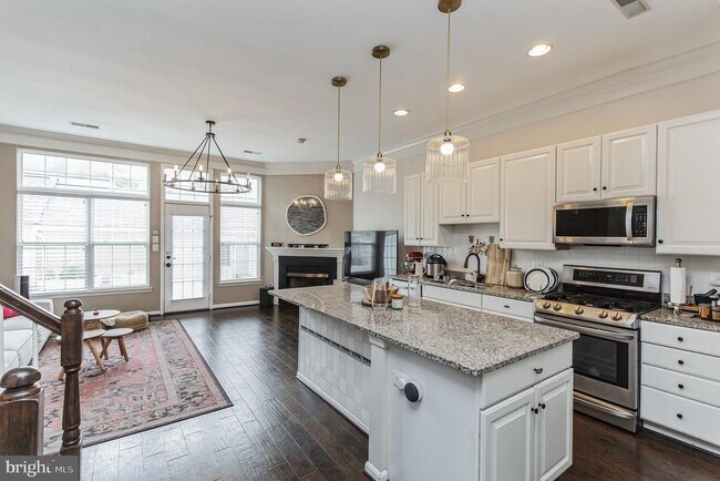 Building Photo - 42753 Stadler Ln