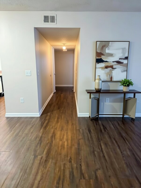 Building Photo - 330 Commonwealth Cir