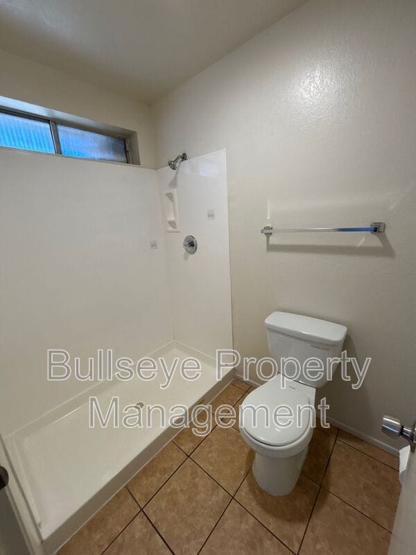 Building Photo - 4625 N 75th Ln