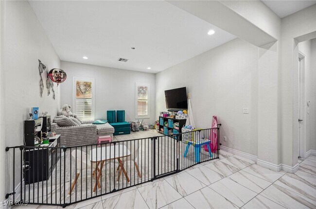 Building Photo - 47 Grand Masters Dr