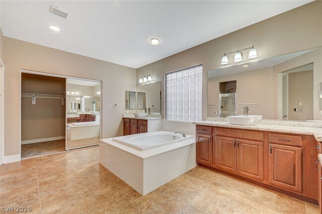 Building Photo - 7876 Sleeping Lily Dr