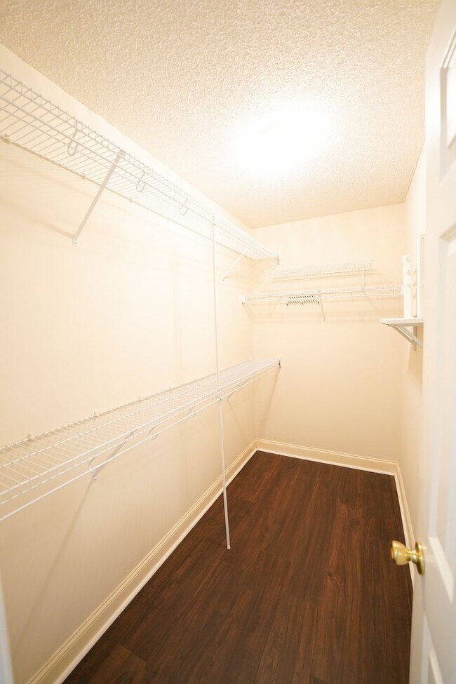 Building Photo - Coming Available!