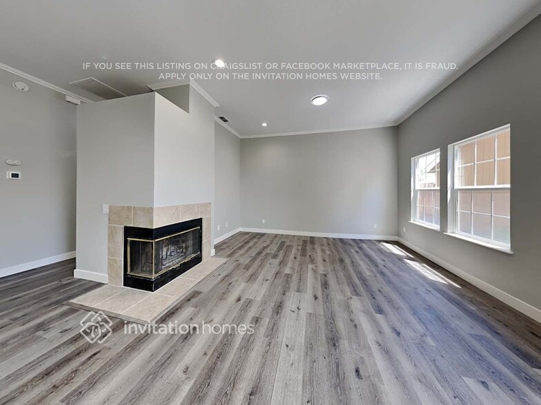 Building Photo - 4345 Country Run Way