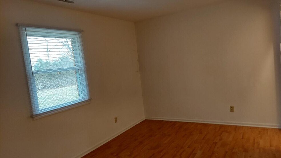 Building Photo - 1025 Richfield Ln