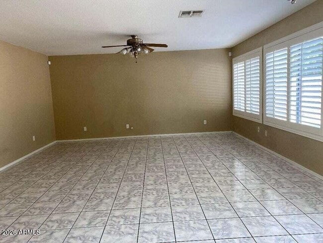 Building Photo - 5368 W Topeka Dr