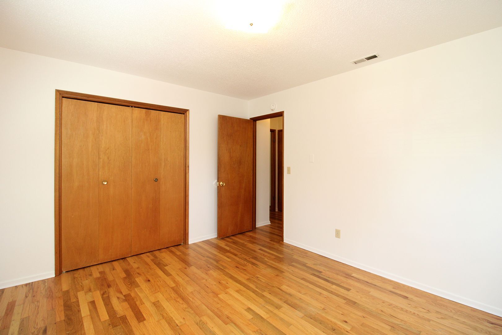 Building Photo - 6024-6024 NE Milton St