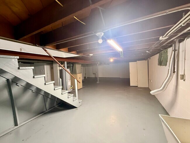 Building Photo - 2720 26th Ave