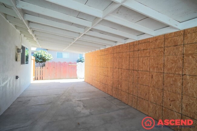 Building Photo - Charming 3 Bedroom in Delano!