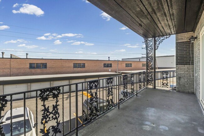 Building Photo - 917 S 8th Ave