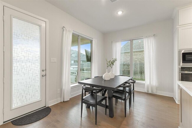 Building Photo - 17366 Camillia Trails