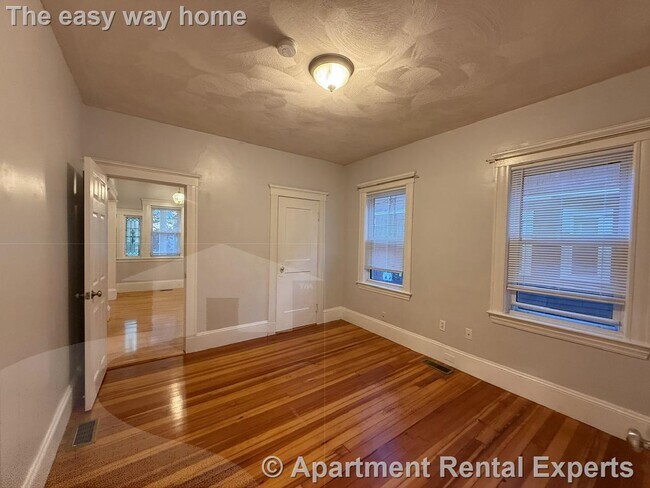 Building Photo - 110 W Quincy St