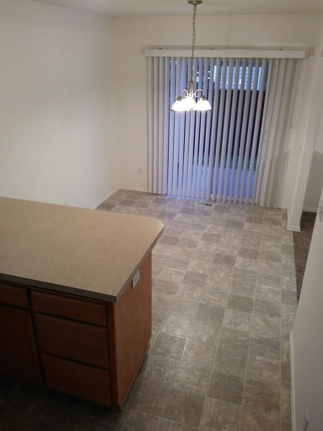 Building Photo - (872) Easy Street House - 3 Bedroom / 2.5 ...