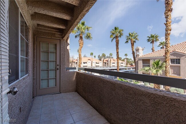 Building Photo - 1375 E Hacienda Ave