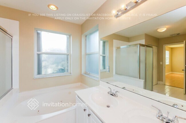 Building Photo - 4131 NW 62nd Dr