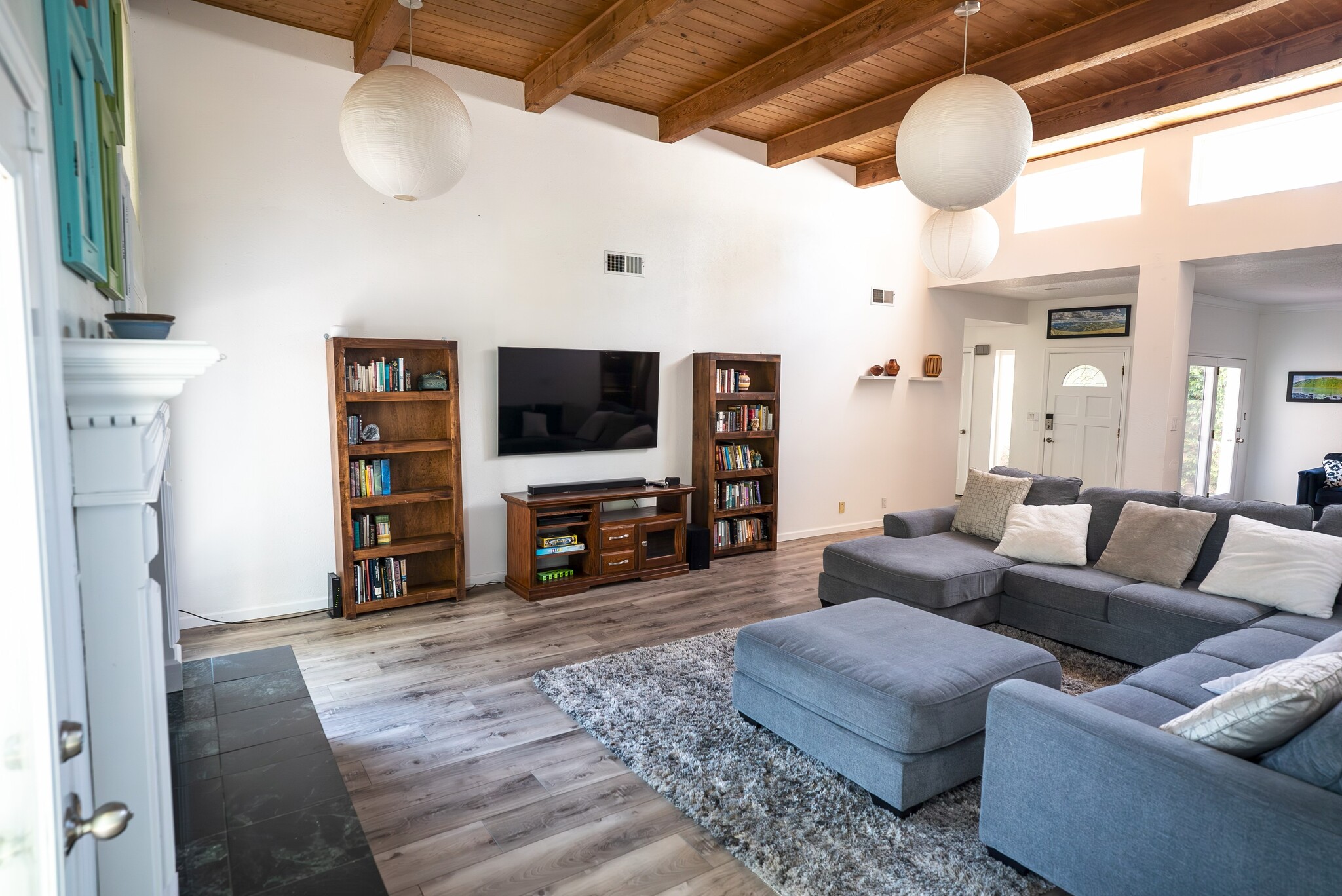 Building Photo - 9316 Tanoan Dr NE