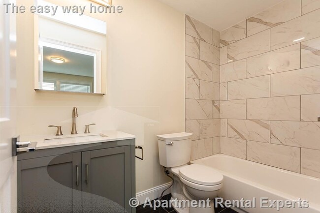 Building Photo - 478 Fulton St