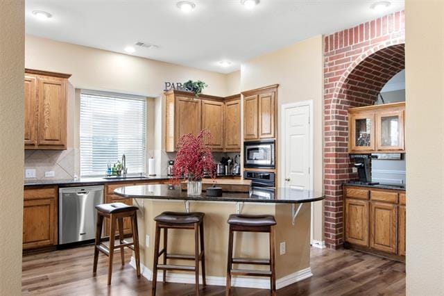 Building Photo - 750 Bradford St