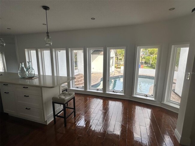 Building Photo - 2610 S Dundee St