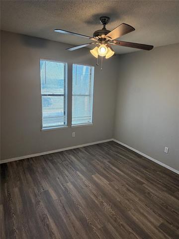 Building Photo - 3402 Green Hill Dr