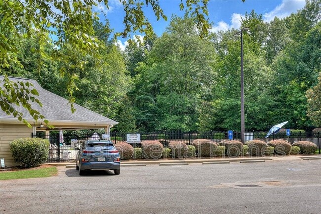 Building Photo - 3814 Berkshire Way