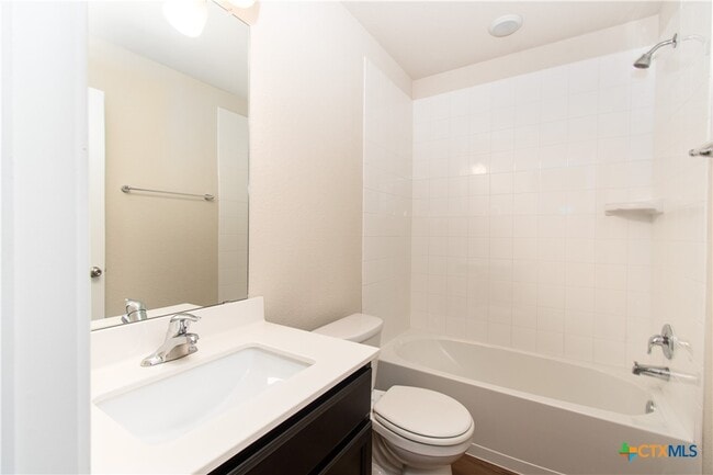 Building Photo - 2319 Pintail Loop